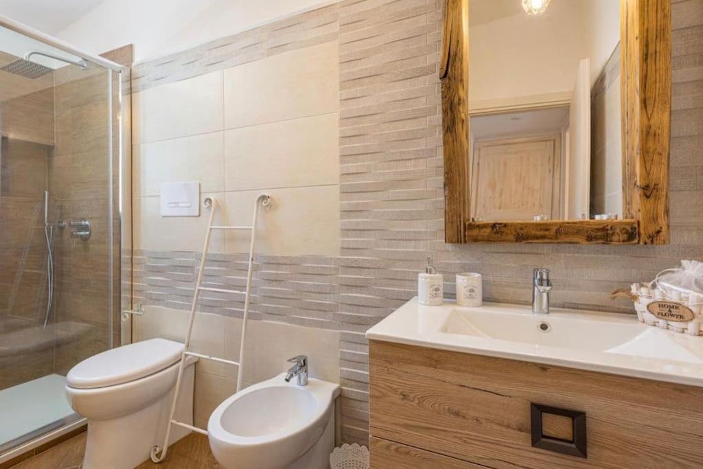 Casa Sharon Appartamento Vista Mare Ad Olbia Luaran gambar